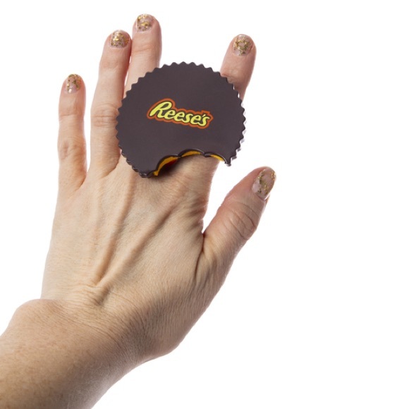 Licensed REECE'S Peanut Butter Pop Universal Phone Grip Stand Cable Organizer - Picture 2 of 9